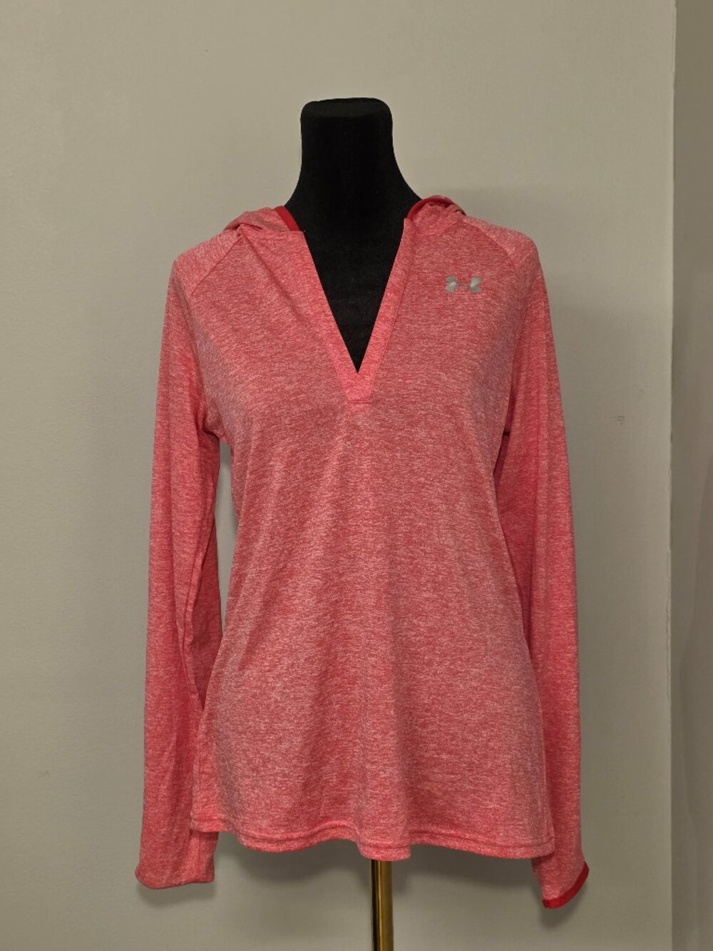 NWT Under Armour Loose Fit Heat Gear Size S